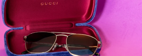 comment-eviter-que-les-branches-de-ses-lunettes-de-soleil-se-deteriorent